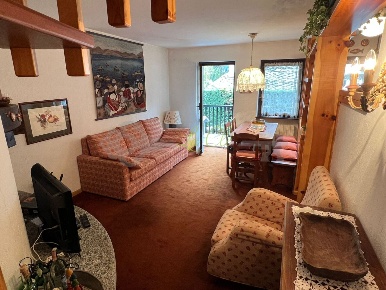 Foto Appartamento a Courmayeur Centro di 87 m² con 5 locali in vendita