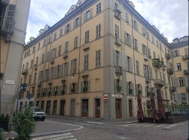 Foto Negozio a Torino Quadrilatero Romano di 334 m² con 6 locali in vendita