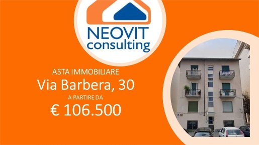 Foto Appartamento in Via Barbera 30, Torino di 226 m² con 6 locali