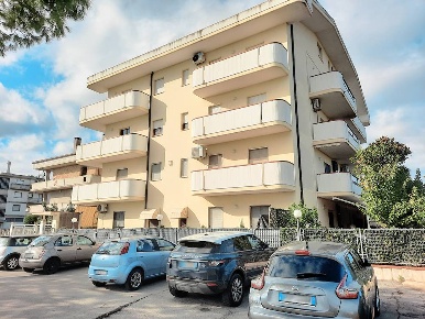 Foto Appartamento in via delle Gardenie, Alba Adriatica di 84 m² in vendita