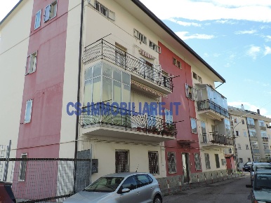 Foto Appartamento in Via San Vito, Potenza Centro di 118 m² con 5 locali