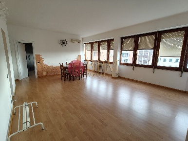 Foto Appartamento in Via del Giglio 30, Livorno di 90 m² con 4 locali