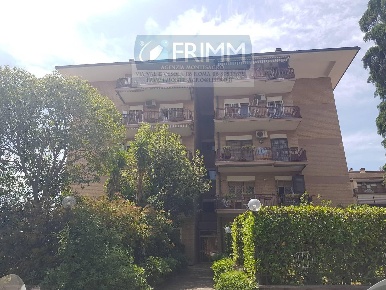 Foto Appartamento in VIA DI SCORTICABOVE, Roma San Basilio di 110 m²