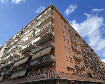 Foto Appartamento in Via Statilio Tauro 11, Roma Cinecittà di 105 m²