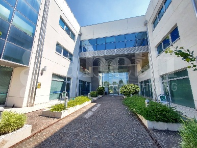 Foto Ufficio in noalese, Treviso Centro di 220 m² con 3 locali in affitto