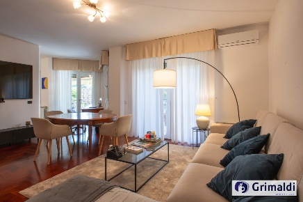 Foto Appartamento in Fulvio Bernardini, Roma Roma 70 di 120 m² con 3 locali