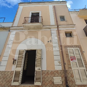 Foto Casa indipendente a Supersano di 135 m² con 4 locali in vendita