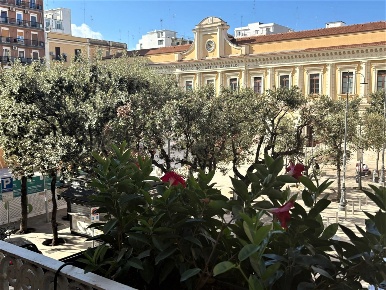 Foto Appartamento in Via Manzoni 74, Bari Murat di 95 m² con 4 locali