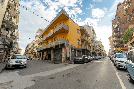 Foto Posti auto in Via Enna 13, Catania Province - Veneto di 700 m²