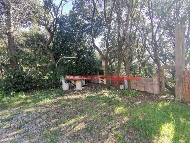 Foto Terreno edificabile in via del littorale, Livorno di 1900 m²