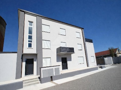 Foto Appartamento in Via Zuccherificio, Rovigo di 88 m² con 4 locali