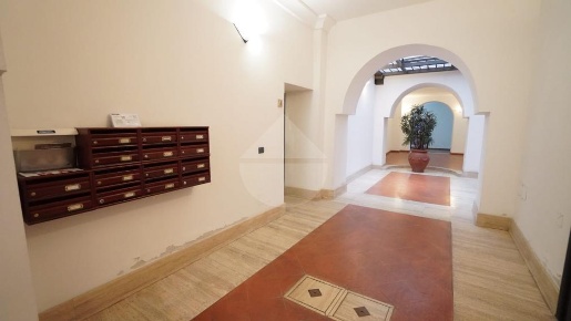 Foto Appartamento in Via Roma, Terni di 220 m² con 6 locali in vendita