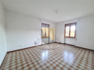 Foto Appartamento in ROSIA, Sovicille di 104 m² con 5 locali in vendita