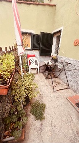 Foto Casa indipendente in via catalani, Altopascio di 60 m² con 3 locali