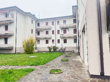 Foto Appartamento in via maestrola 46/10, Cento Frazioni Nord di 87 m²