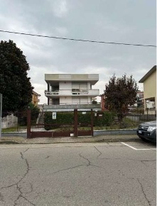Foto Appartamento in Via Francesco Rossi, Vercelli Porta Torino di 158 m²