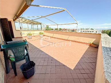 Foto Appartamento in VIA CERZETO, Roma Anagnina di 120 m² con 4 locali