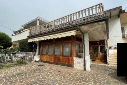 Foto Appartamento in Via Ponte, Malo Centro di 113 m² con 6 locali