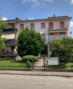 Foto Appartamento in Via Abruzzi, Curno di 110 m² con 6 locali in vendita