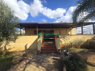 Foto Casa indipendente a Gela di 90 m² in vendita