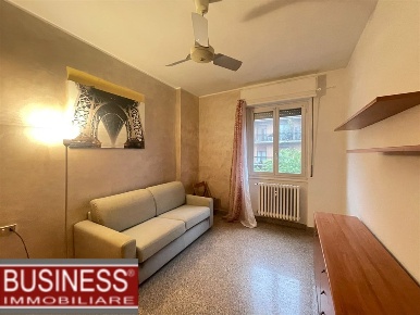 Foto Appartamento in Viale Espinasse, Milano Certosa di 40 m² con 1 locali