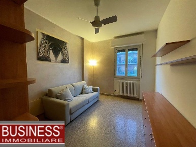 Foto Appartamento in Viale Espinasse, Milano Certosa di 40 m² con 1 locali