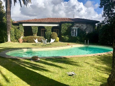 Foto Villa unifamiliare a Forte dei Marmi di 450 m² con 10 locali