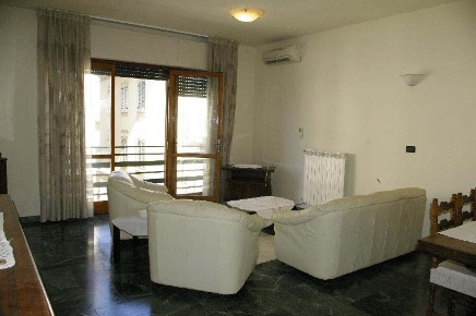 Foto Appartamento a Forte dei Marmi di 110 m² con 6 locali in affitto