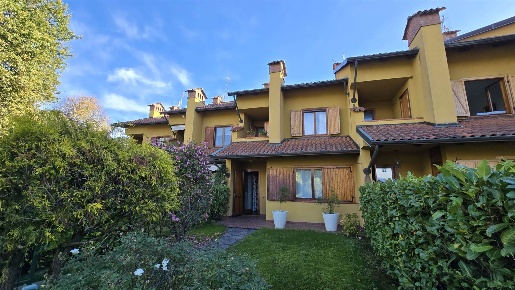 Foto Villa a schiera in via vallino, Biella Vandorno, Piazzo, Cossila