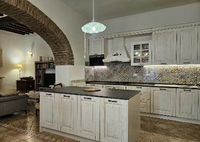 Foto Appartamento a Campiglia Marittima di 185 m² con 7 locali in vendita