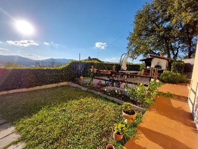 Foto Casa indipendente a Reggello Leccio di 130 m² con 4 locali in vendita