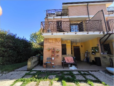 Foto Villa a schiera in Via Pier Paolo Pasolini 24, Fiano Romano di 130 m²