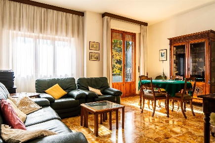 Foto Appartamento a Siena Petriccio - Acquacalda di 114 m² con 6 locali