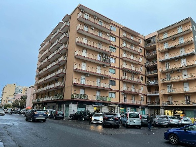 Foto Appartamento in CORSO ITALIA, Acireale di 125 m² con 5 locali
