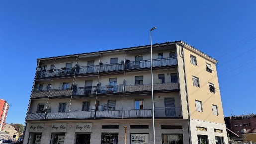 Foto Appartamento in via battisti 3, Arcore Centro di 65 m² con 2 locali