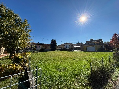 Foto Terreno edificabile a Sermide e Felonica di 702 m² in vendita