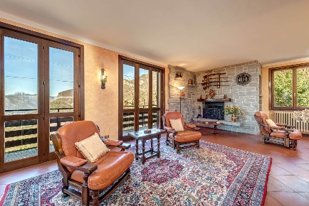 Foto Villa unifamiliare in Via privata pradegnano 6, Carenno Centro