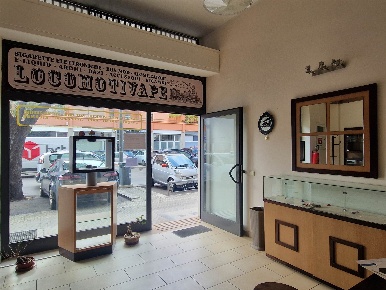 Foto Attività commerciale in viale della Libertà  66, Lecce Pranzo di 25 m²