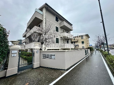 Foto Appartamento a Lucca Arancio di 70 m² con 4 locali in vendita