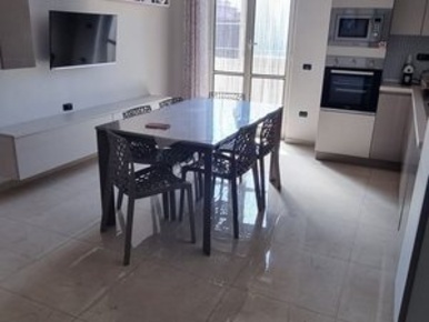 Foto Appartamento in Via Francesco Petrarca 1, Afragola con 4 locali