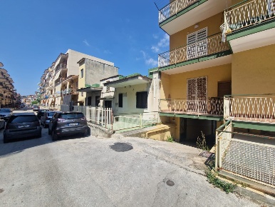 Foto Box in via Primo levi, Napoli Pianura di 15 m² con 1 locali in vendita