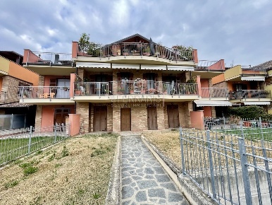 Foto Appartamento in via Giacomo Puccini 4, Chieri di 100 m² con 3 locali