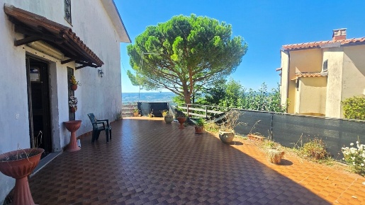 Foto Villa singola in Via Sasso Grosso 2, Montecchio Centro di 200 m²