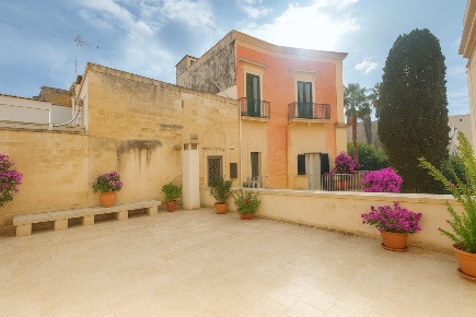 Foto Appartamento in Vico dei Fieschi 2, Lecce Centro Storico di 290 m²
