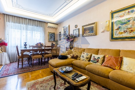 Foto Appartamento in Via Tito Quinzio Penno, Roma Quadraro di 102 m²