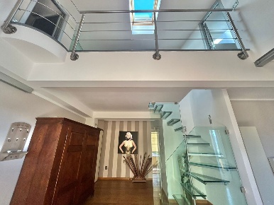 Foto Attico a Sarzana Centro di 145 m² con 6 locali in vendita