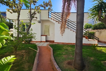 Foto Villa unifamiliare in Via Sorrento, Agrigento di 110 m² con 4 locali