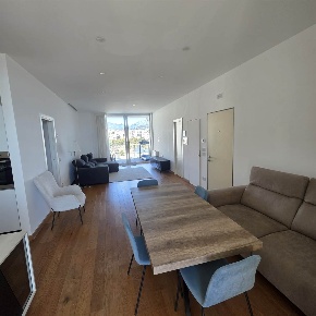 Foto Appartamento in via alfonso alvarez, Salerno di 220 m² con 6 locali