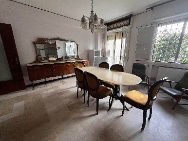 Foto Appartamento a Vallecrosia Centro di 170 m² con 6 locali in vendita