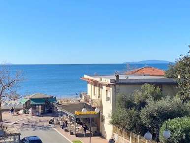 Foto Appartamento a Follonica Area Rurale, Poggio Tre Cancelli di 82 m²